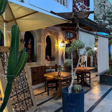 L'Artisan Hotel Harqalah Exterior foto
