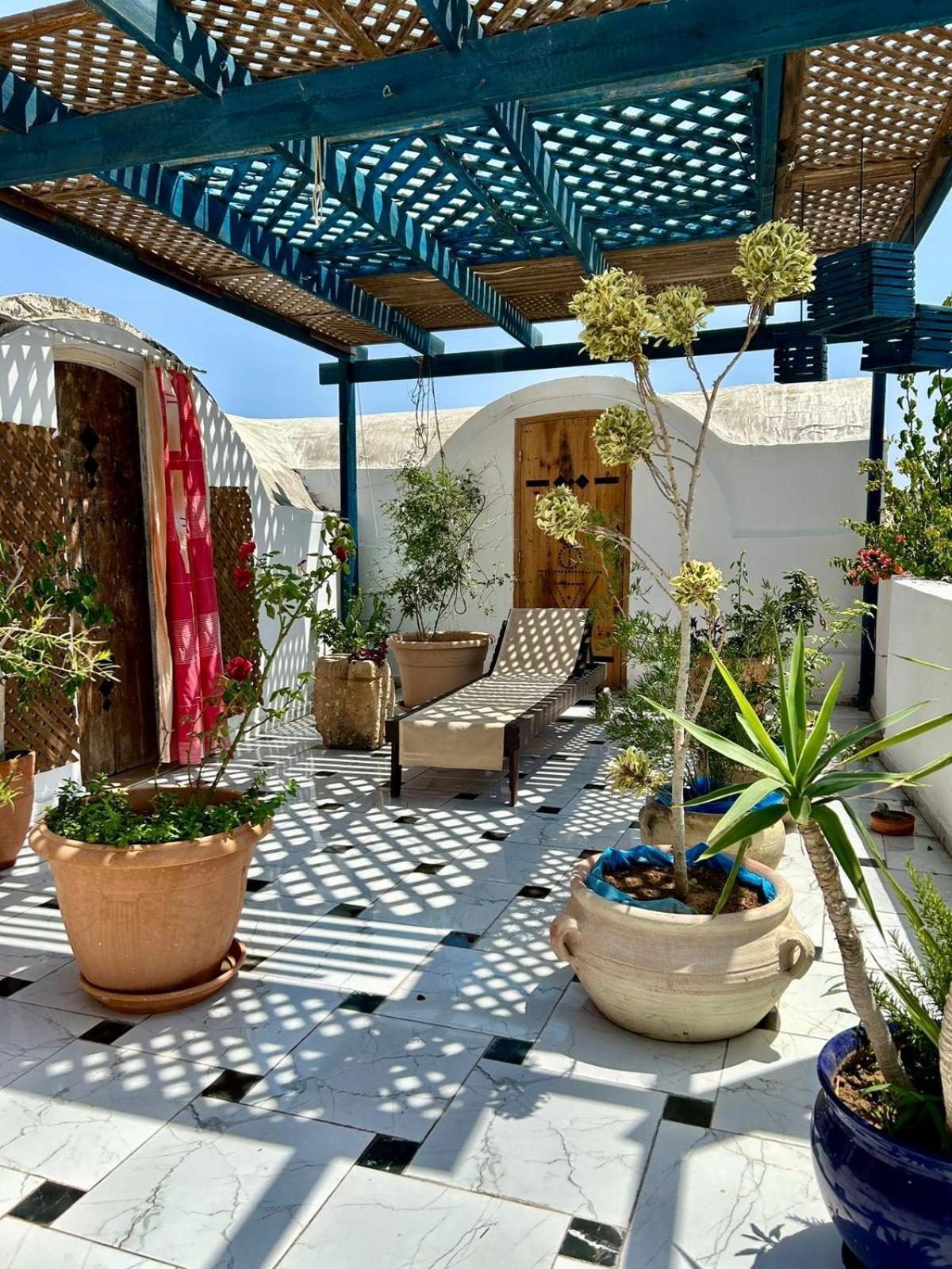 L'Artisan Hotel Harqalah Exterior foto
